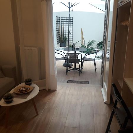 Studio Posh With Garden In Kolonaki Athens Luaran gambar