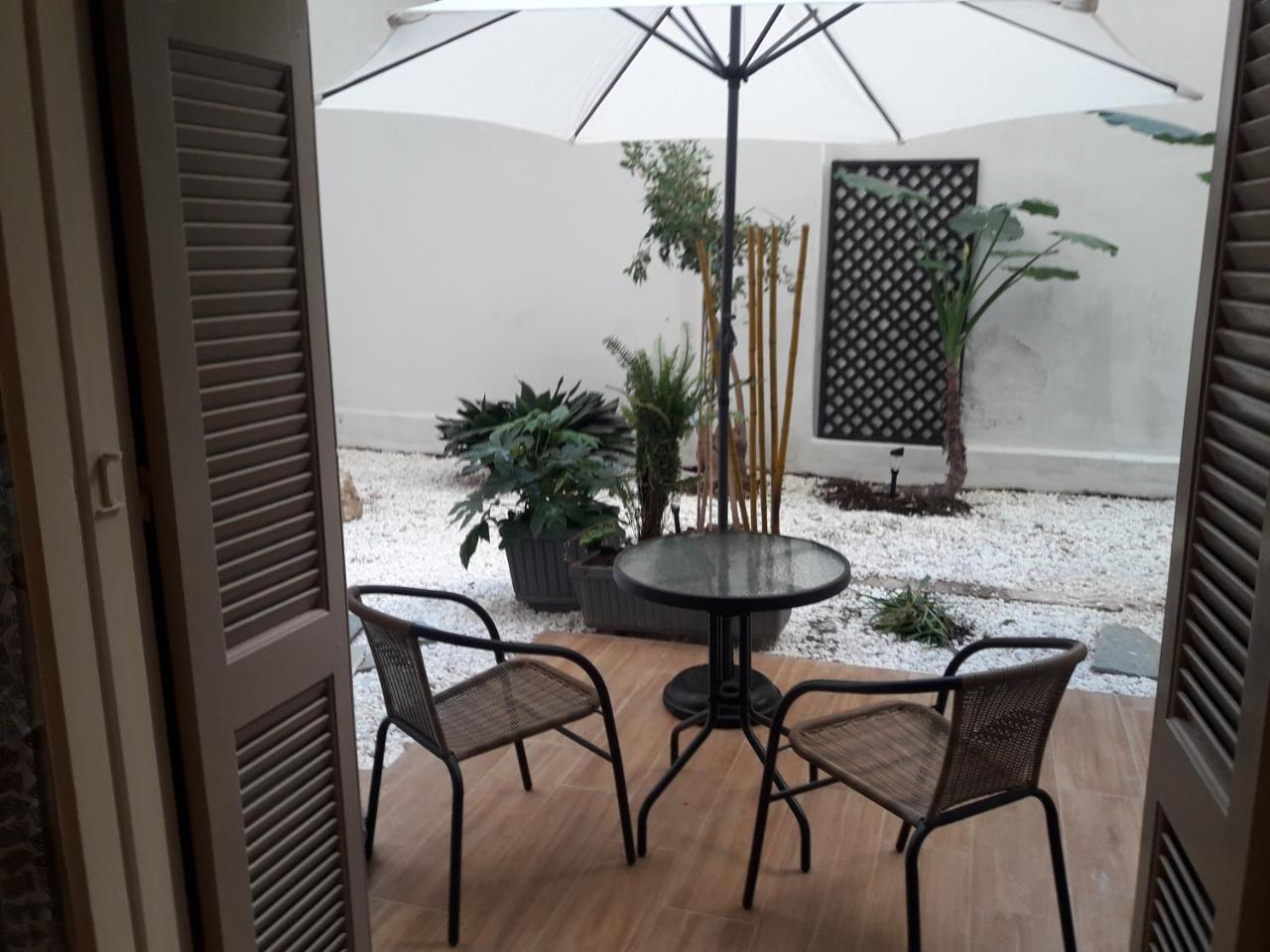 Studio Posh With Garden In Kolonaki Athens Luaran gambar